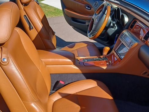 Used 2002 Lexus SC 430 Convertible image 14