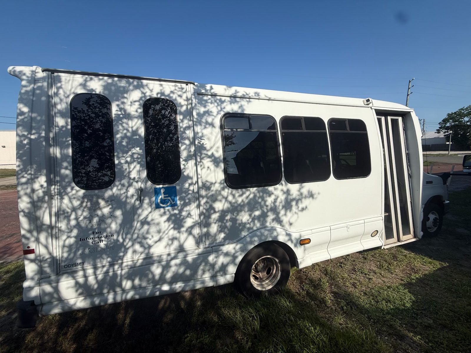 Used 2015 Ford E-450 and Econoline 450 Super Duty w/ Shuttle Bus Prep Package RWD image 2