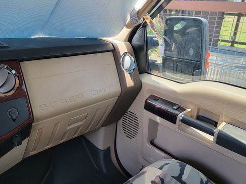 Used 2008 Ford F350 Lariat image 18