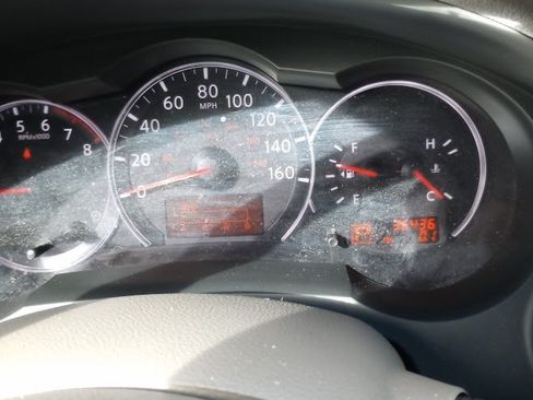 Used 2011 Nissan Altima 2.5 S w/ 2.5S Premium Audio Pkg FWD image 2