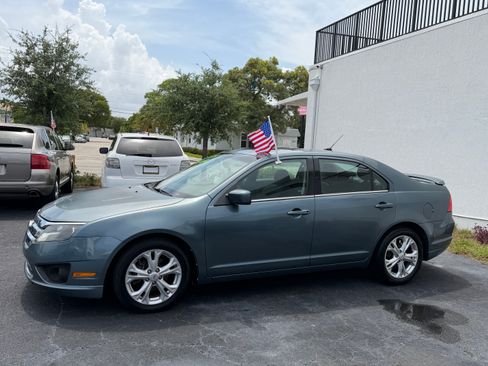 Used 2012 Ford Fusion SE FWD image 2