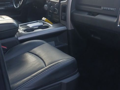 Used 2014 RAM 1500 Laramie w/ Convenience Group image 4
