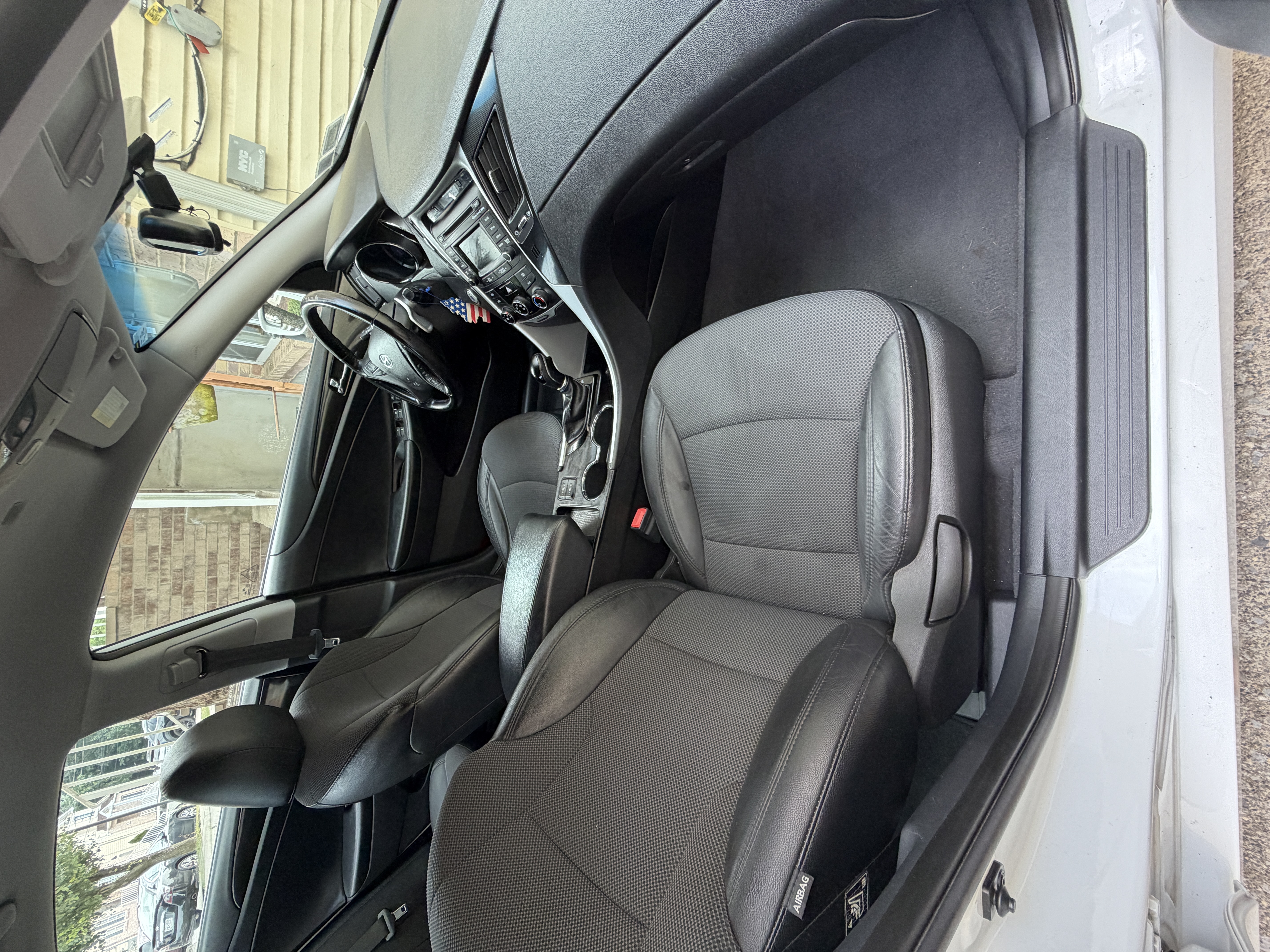 Used 2014 Hyundai Sonata SE FWD image 2