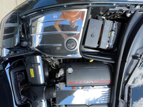 Used 2000 Chevrolet Corvette Convertible RWD image 8
