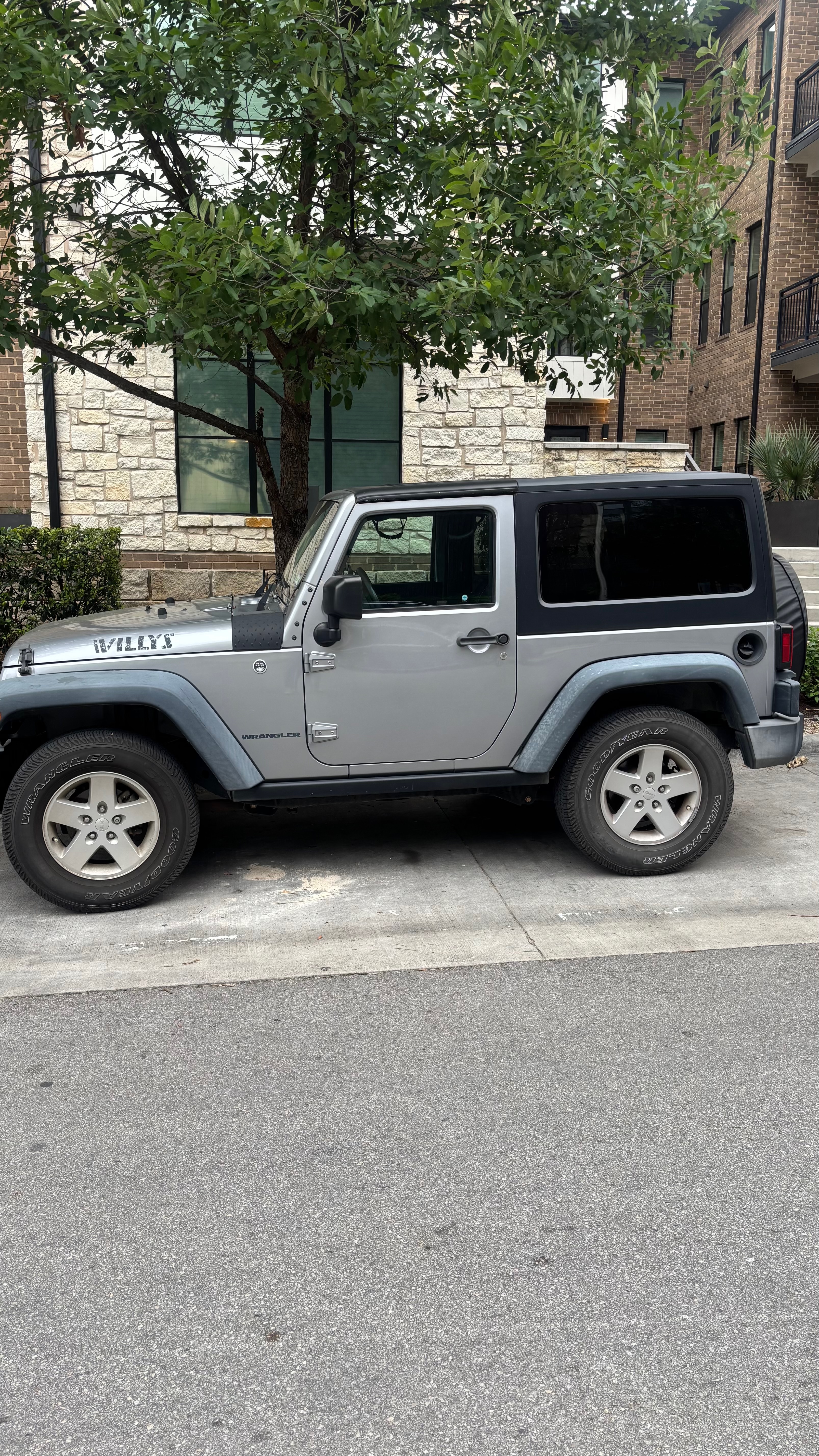 Used 2016 Jeep Wrangler Sport AWD/4WD image 1