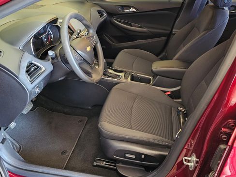 Used 2016 Chevrolet Cruze LT w/ Sun And Sound Package image 12