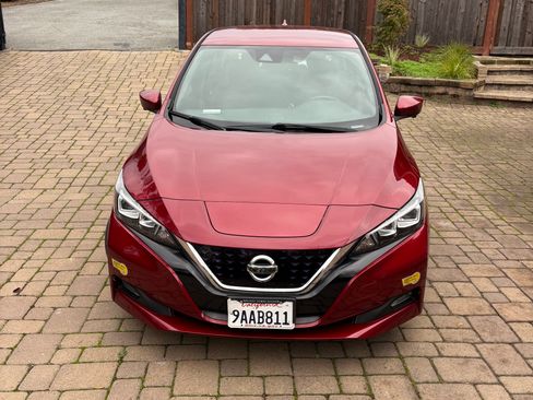 Used 2020 Nissan Leaf SV w/ SV Technology Package image 4