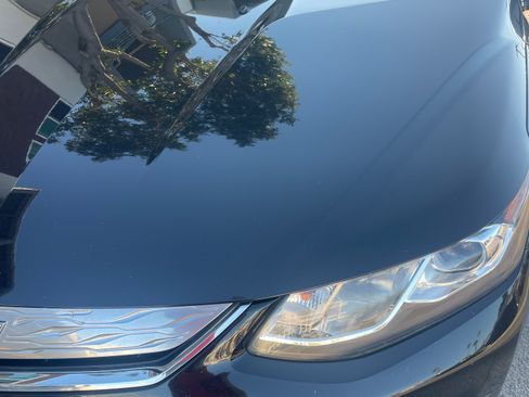 Used 2018 Chevrolet Volt Premier w/ Driver Confidence Package image 1