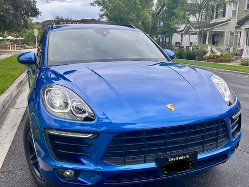 Used 2017 Porsche Macan AWD/4WD image 2