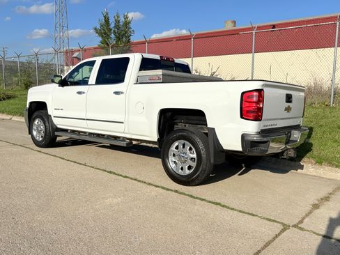 Used 2015 Chevrolet Silverado 2500 LTZ RWD image 5
