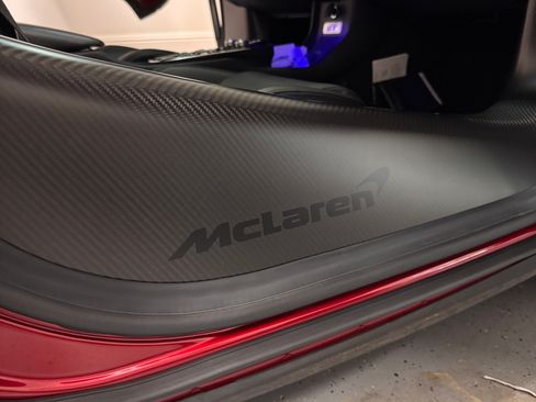 Used 2020 McLaren GT image 12