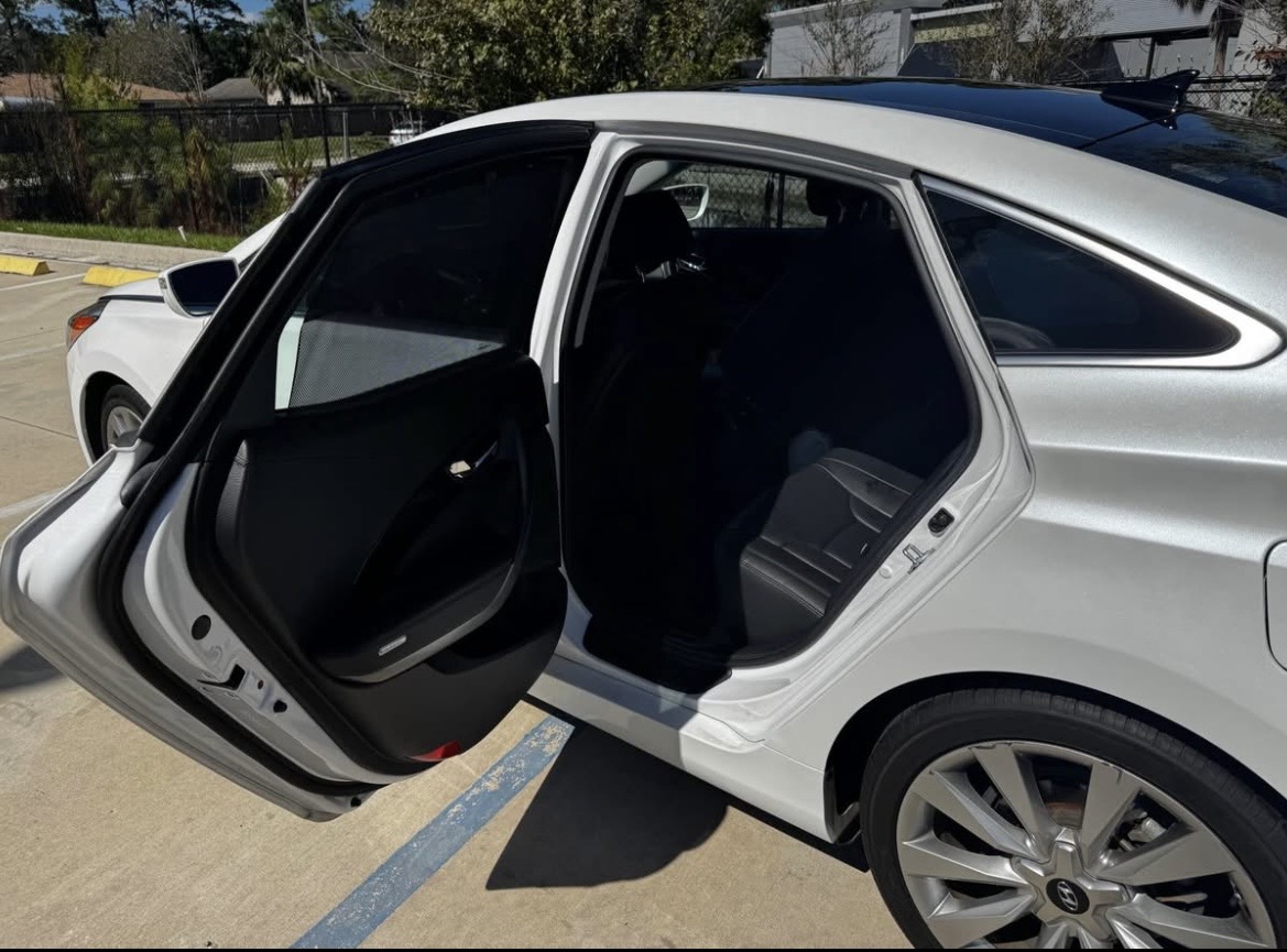 Used 2017 Hyundai Azera Limited FWD image 14