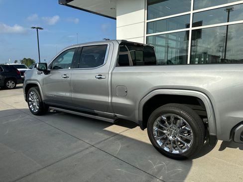 Used 2023 GMC Sierra 1500 Denali w/ Denali Reserve Package AWD/4WD image 19