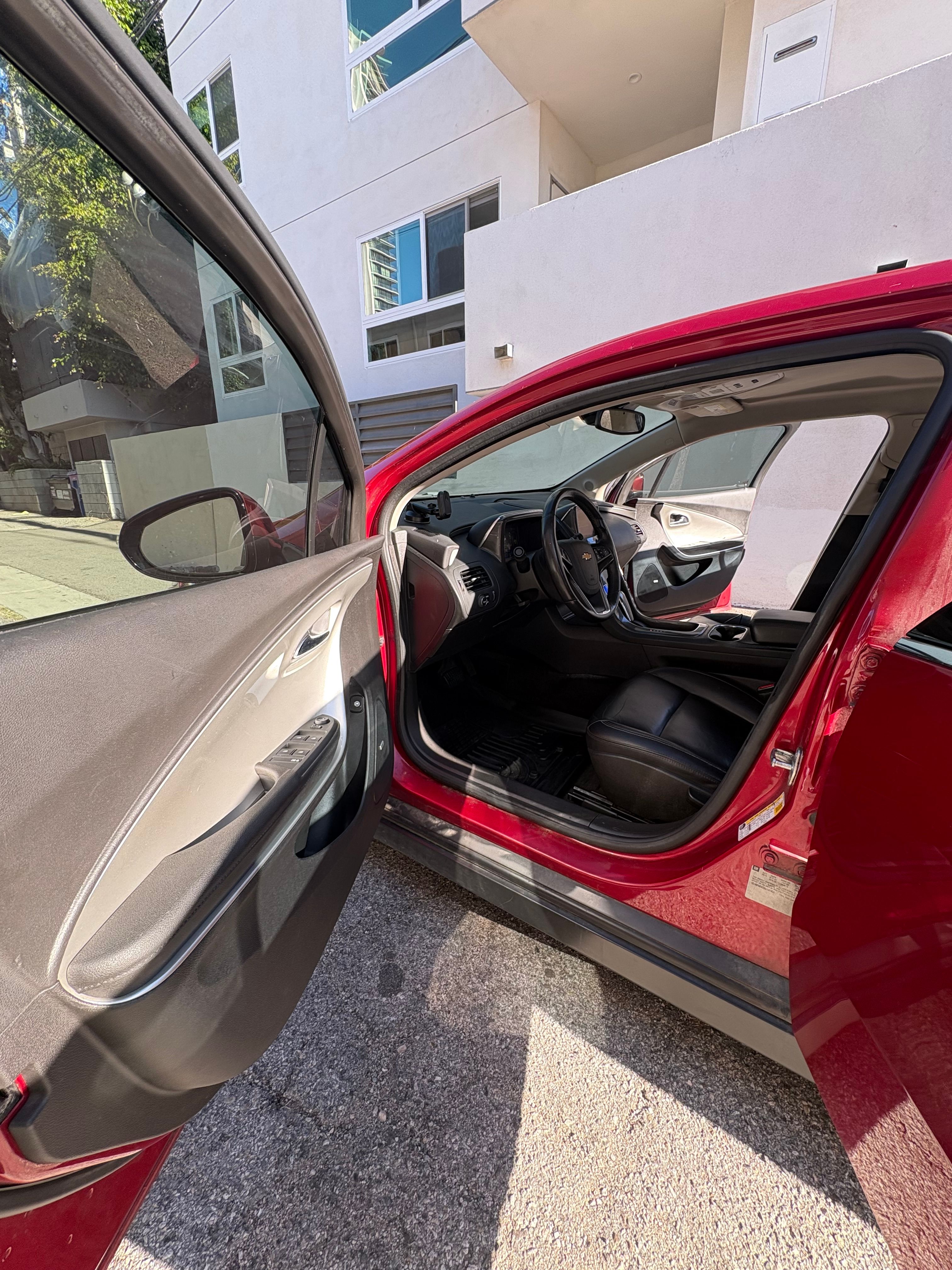 Used 2013 Chevrolet Volt Premium w/ Premium Trim Package FWD image 14