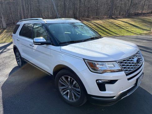 Used 2018 Ford Explorer Platinum image 10