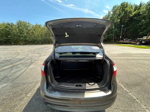 Used 2015 Ford Fiesta SE FWD image 10