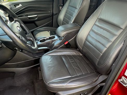 Used 2016 Ford Escape Titanium w/ Equipment Group 301A AWD/4WD image 10