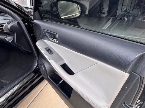 Used 2015 Lexus IS 250 w/ F-Sport Package RWD image 13