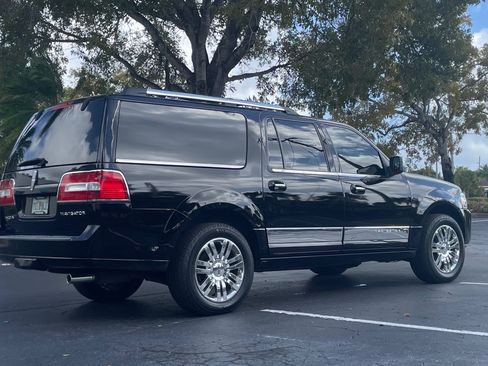 Used 2008 Lincoln Navigator L 2WD image 5