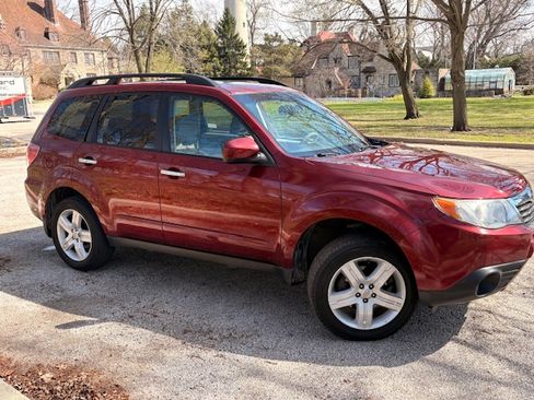 Used 2010 Subaru Forester 2.5X Limited w/ Popular Equipment Group 4B image 4