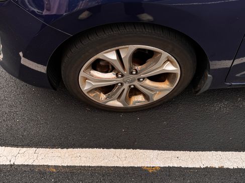 Used 2013 Hyundai Elantra GT w/ Touch & Go Pkg image 9