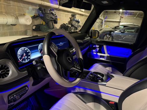 Used 2023 Mercedes-Benz G 550 image 10