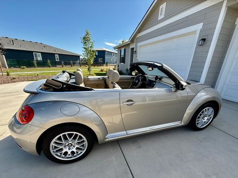 Used 2013 Volkswagen Beetle 2.5 FWD image 11