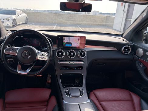 Used 2021 Mercedes-Benz GLC 300 300 4MATIC Sport Utility 4D image 10