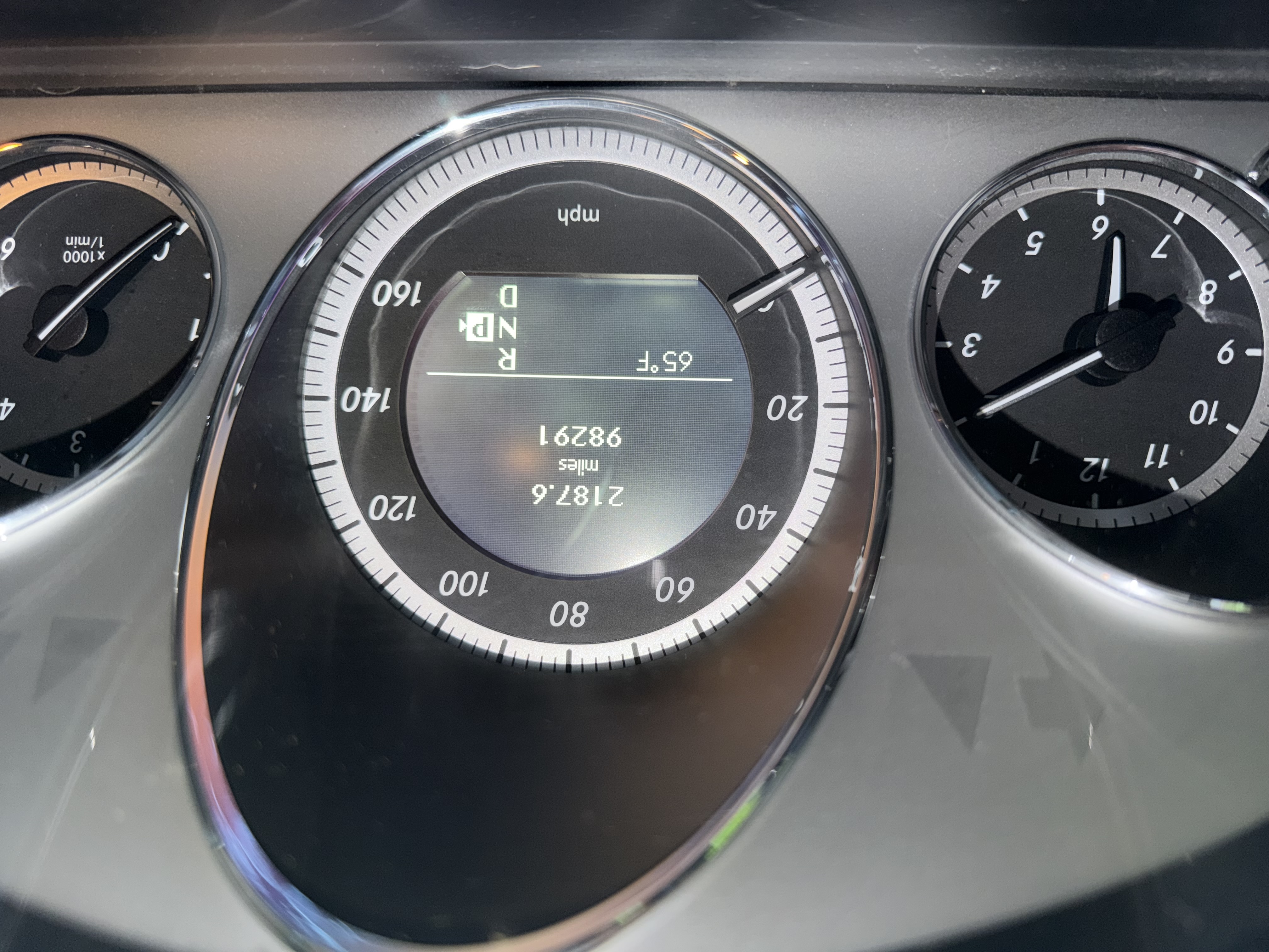 Used 2011 Mercedes-Benz E 350 BlueTEC Sedan image 10
