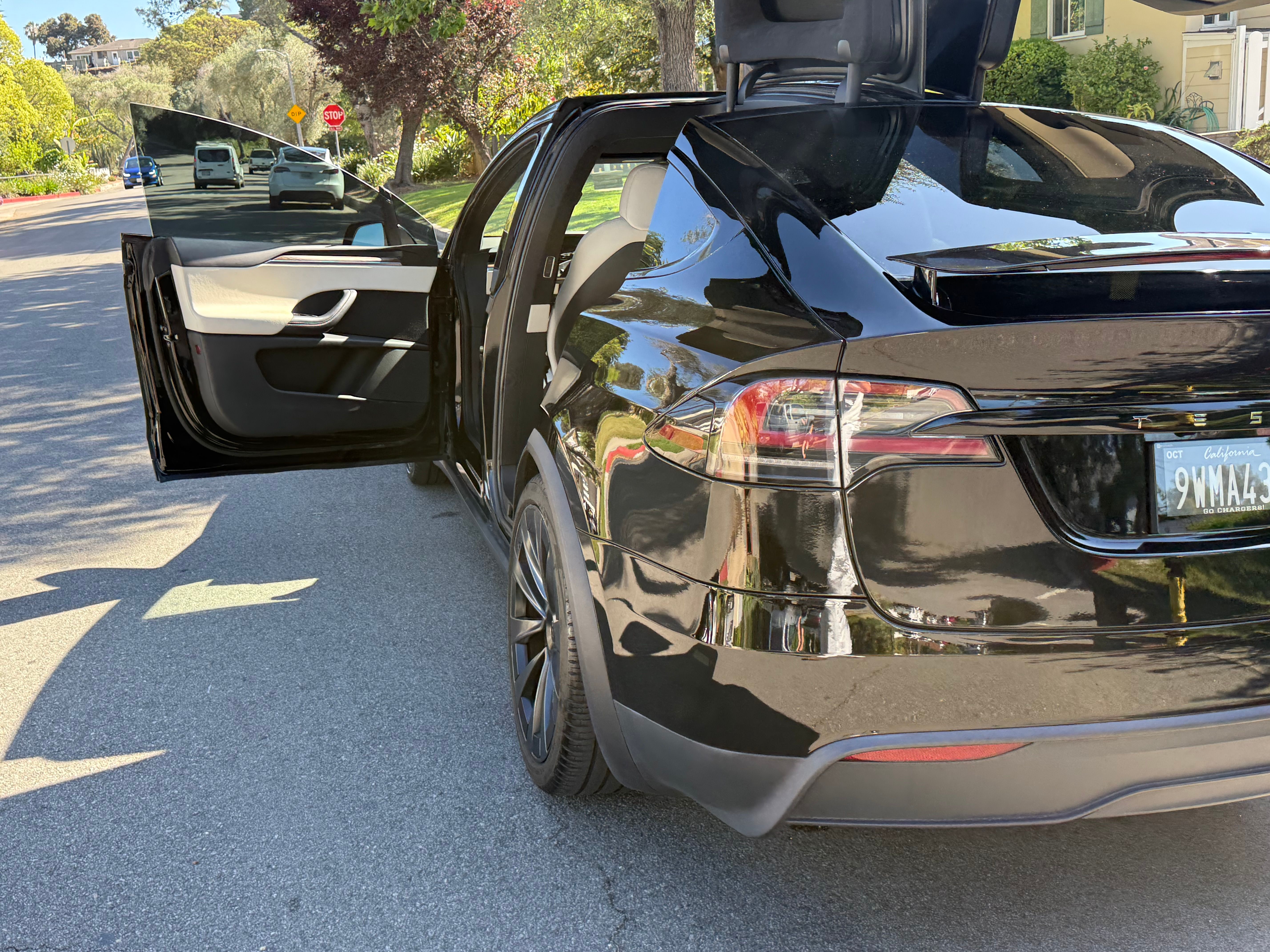 Used 2023 Tesla Model X AWD/4WD image 16