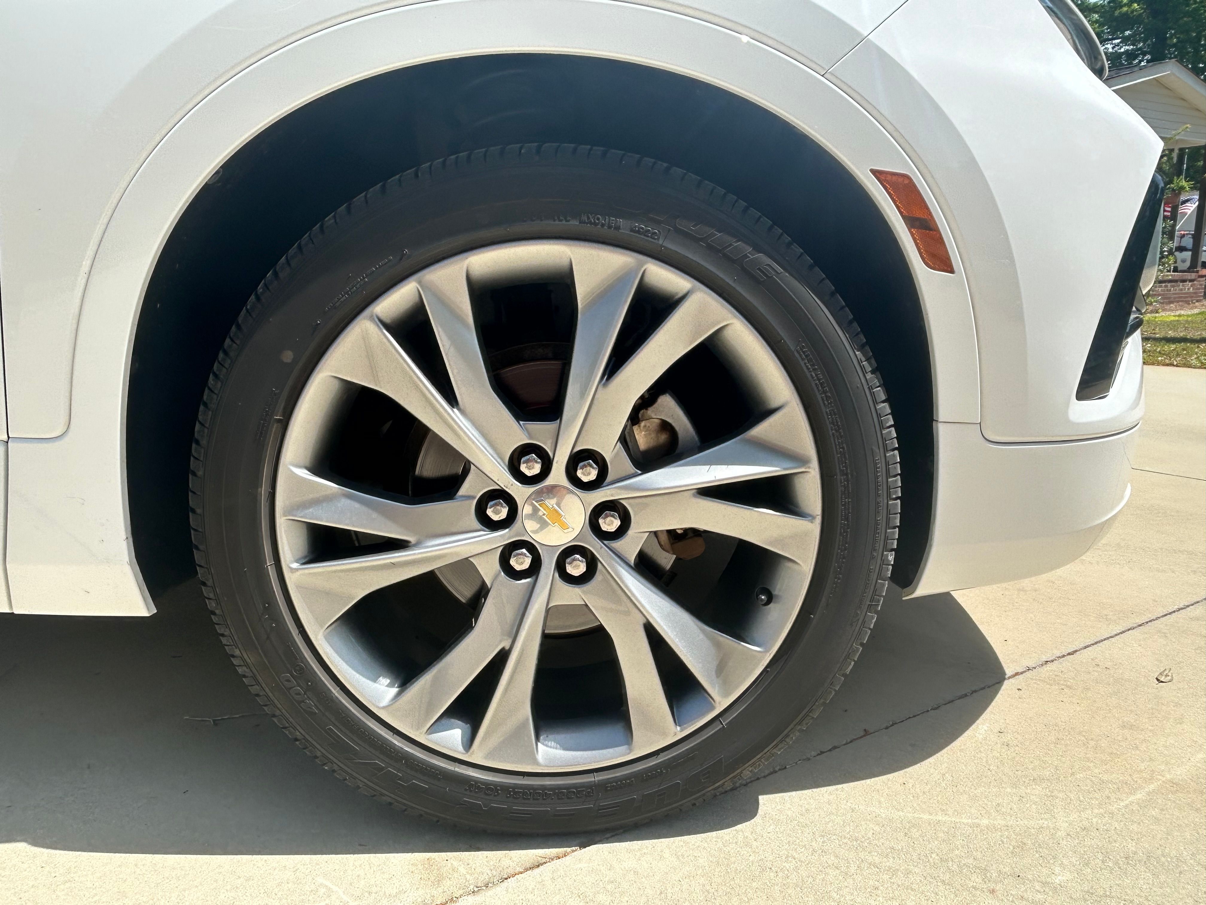 Used 2019 Chevrolet Blazer Premier w/ Sun and Wheels Package FWD image 13