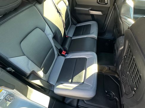 Used 2022 Ford Bronco Black Diamond image 8