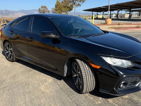 Used 2018 Honda Civic Si image 8