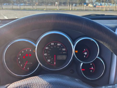 Used 2005 Toyota Matrix image 8