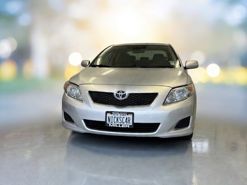 Used 2009 Toyota Corolla LE image 1