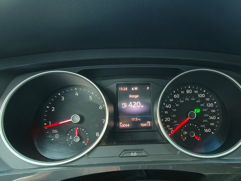 Used 2019 Volkswagen Tiguan SE image 24