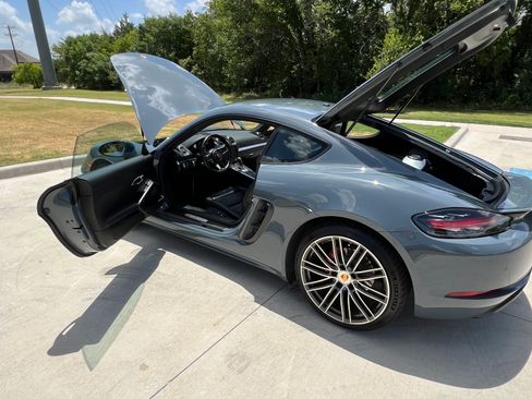 Used 2017 Porsche 718 Cayman S RWD image 5