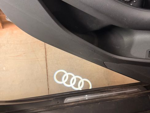 Used 2023 Audi Q7 2.0T Premium w/ Convenience Package AWD/4WD image 9