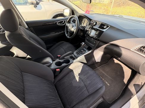 Used 2017 Nissan Sentra SV image 10