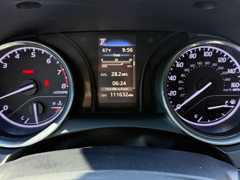 Used 2019 Toyota Camry SE image 17