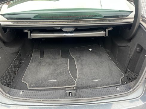 Used 2013 Mercedes-Benz E 350 Sedan image 9