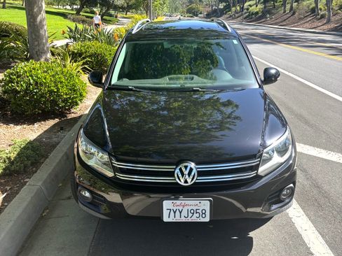 Used 2014 Volkswagen Tiguan SEL image 2
