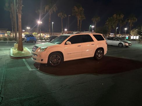 Used 2011 GMC Acadia Denali FWD image 10