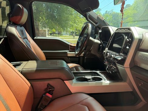Used 2022 Ford F250 King Ranch w/ King Ranch Ultimate Package AWD/4WD image 29