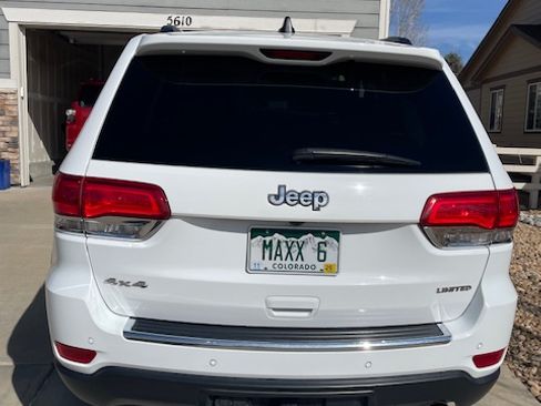 Used 2019 Jeep Grand Cherokee Limited image 2