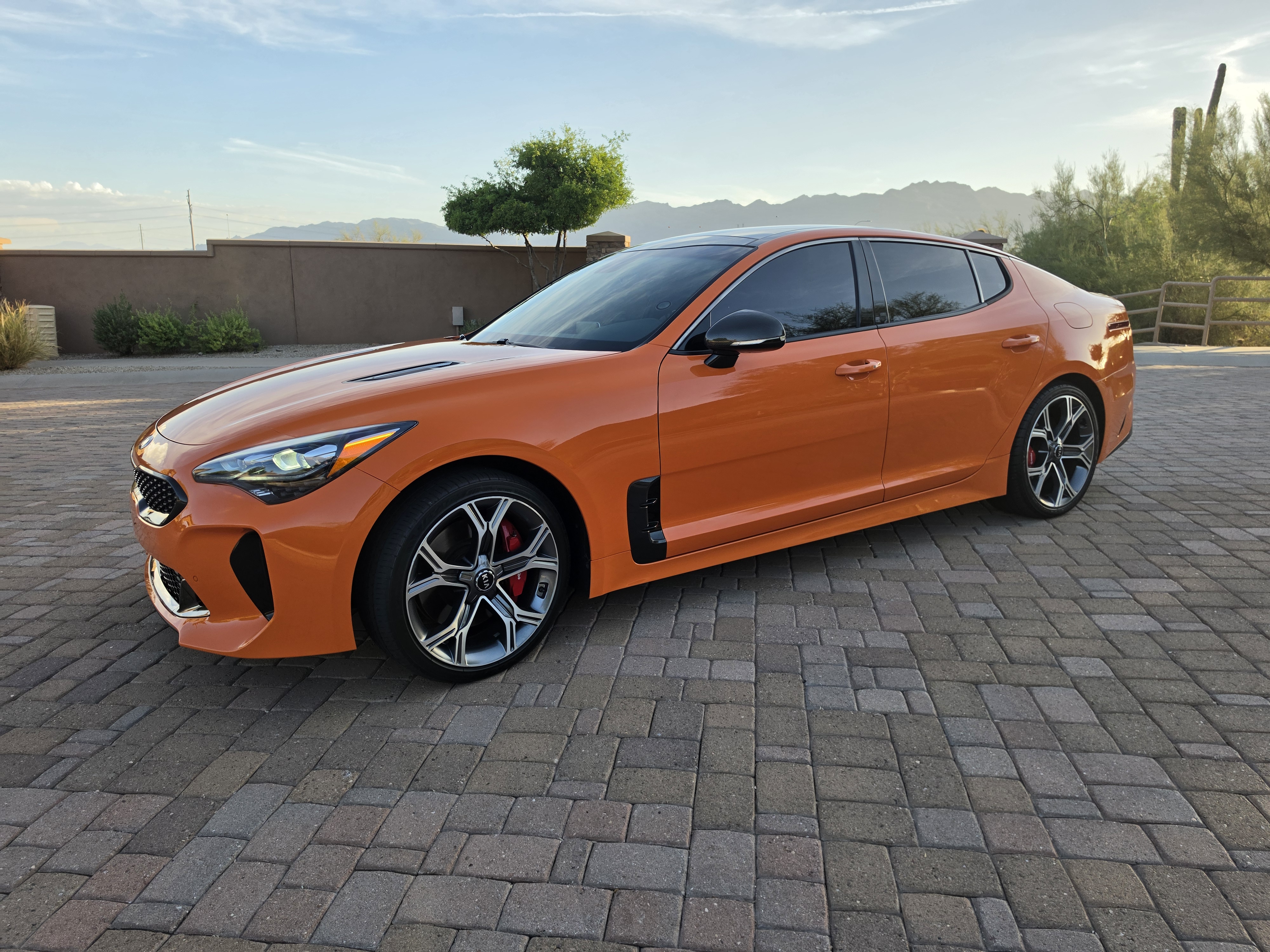 Used 2019 Kia Stinger GTS RWD image 4