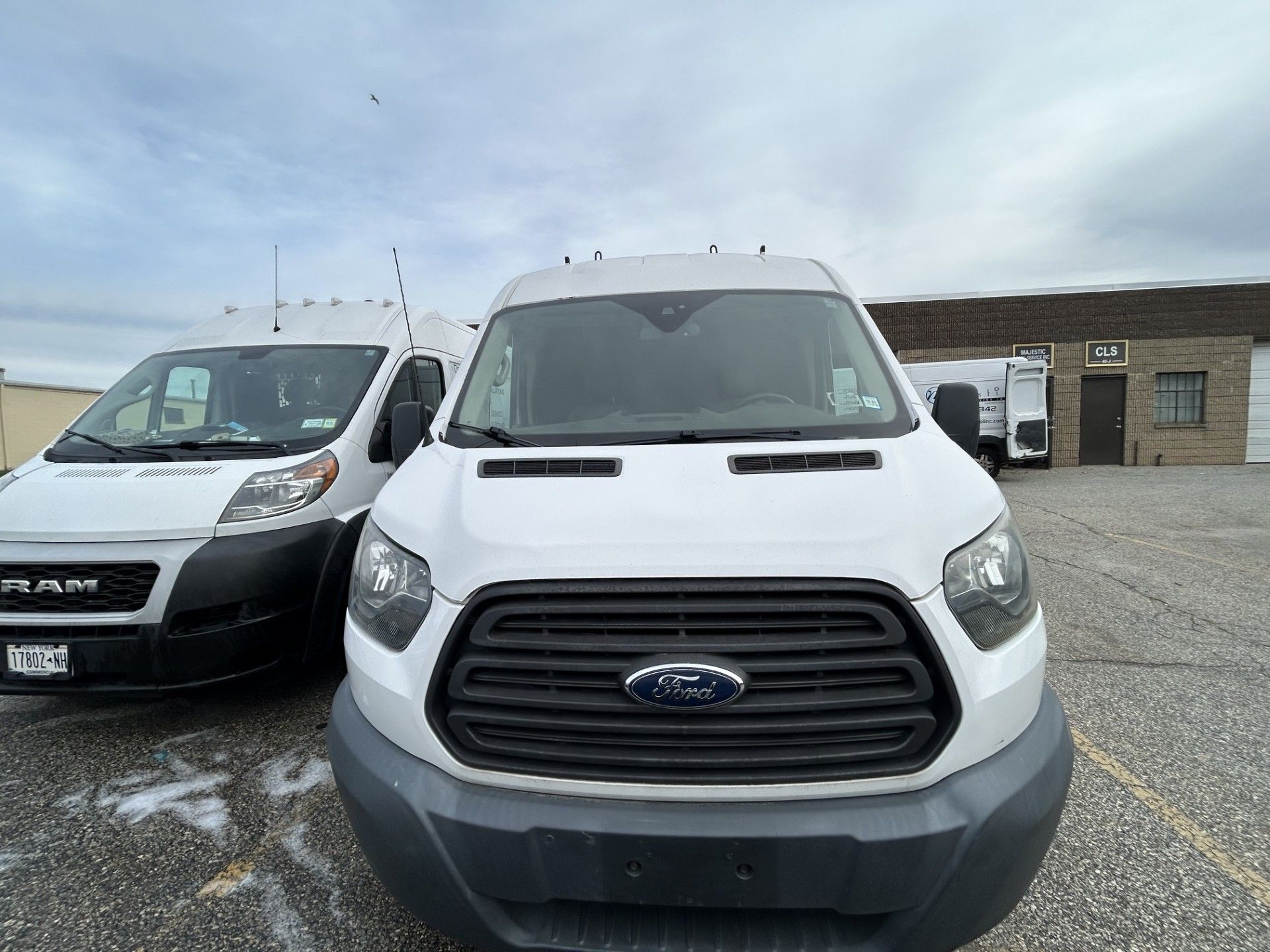 Used 2016 Ford Transit 250 148 Medium Roof RWD image 1