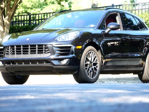 Used 2018 Porsche Macan Sport Edition image 5