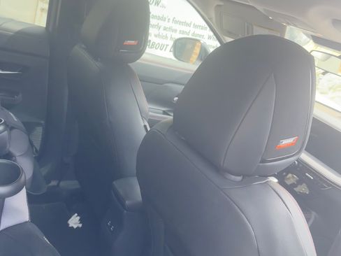 Used 2025 Nissan Kicks SR w/ SR Premium Package image 12