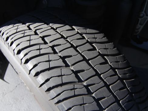 Used 2022 Ford F350 Platinum w/ FX4 Off-Road Package image 5